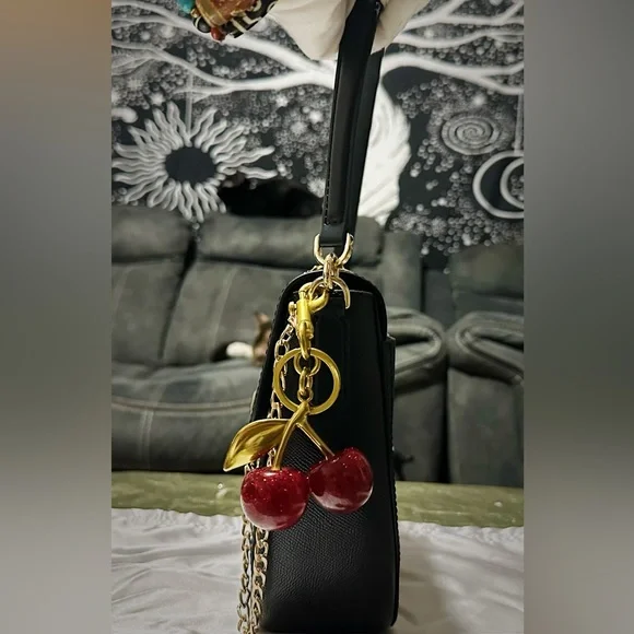 Vintage Furla soho Shoulder Bag Black Leather with Gold Accents new without tags - Picture 9 of 17